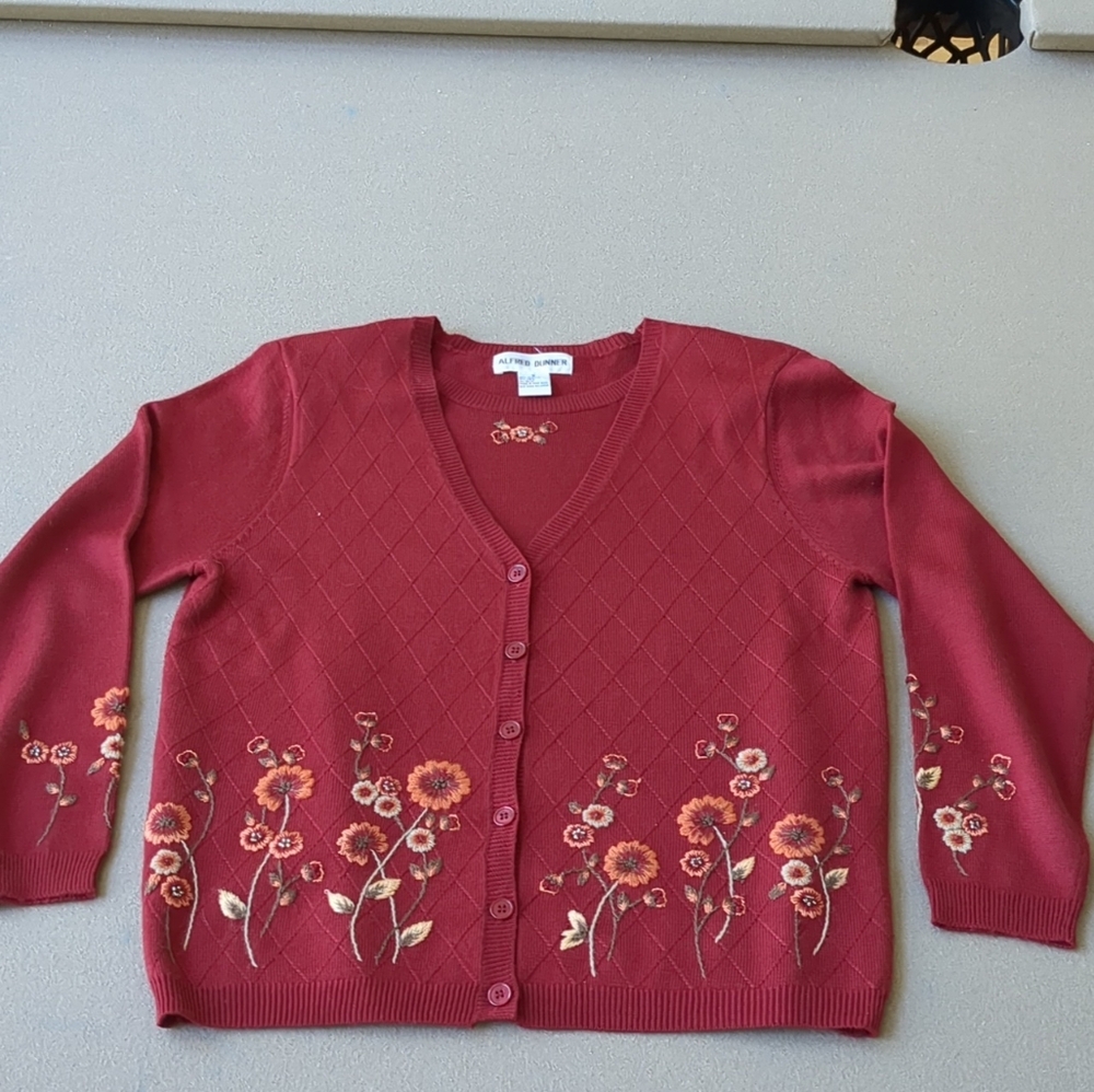 Women's Small Alfred Dunner Red Floral Unique Cardigan Embroidered Sweater